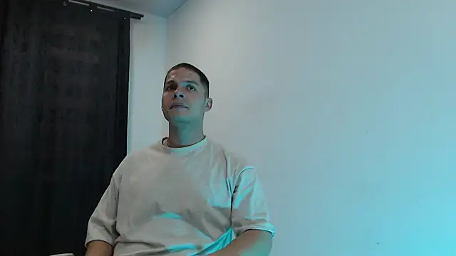 dominick crawford01 online show from January 2025 10:48:01 PM