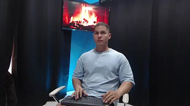 dominick crawford01 online show from February 2025 09:14:02 PM