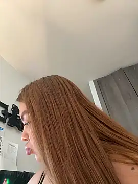 Snapshot of valeria2019hot chatting on November 2025 03:45:02 PM valeria2019hot online show from November 2025 03:45:02 PM