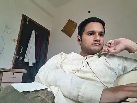 Jonrobinso online show from October 2025 04:32:01 AM