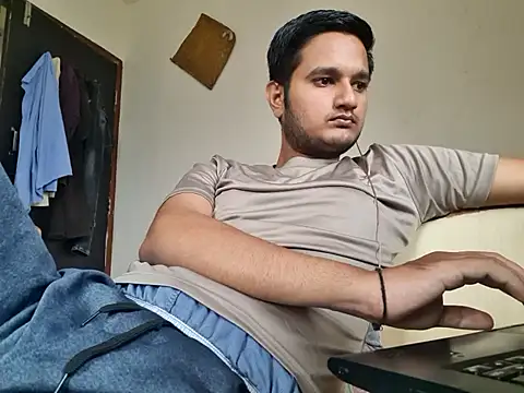 Jonrobinso online show from October 2025 04:46:02 AM