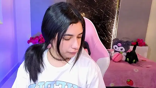 BonnieTaylor0 online show from September 2025 03:34:01 AM