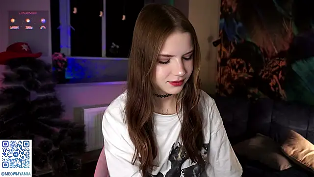 EvelyynLopez online show from December 2024 02:16:01 PM