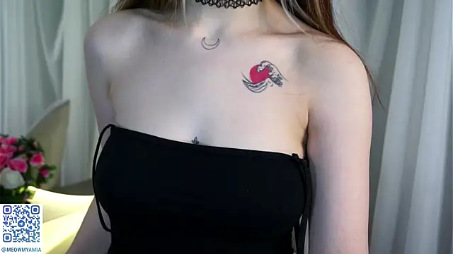 EvelyynLopez online show from December 2024 08:15:02 PM