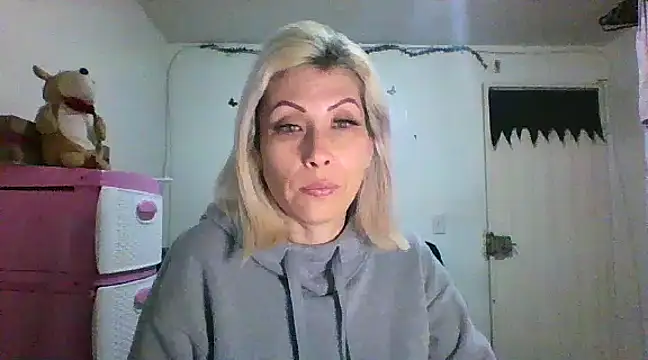alixia81 online show from December 2024 09:23:01 AM