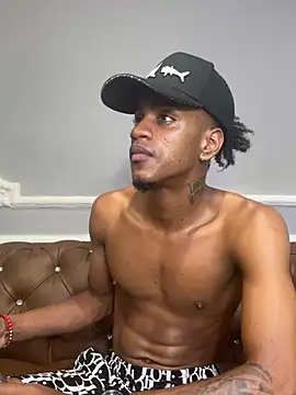 AaronCruz  online show from December 2024 08:11:01 PM