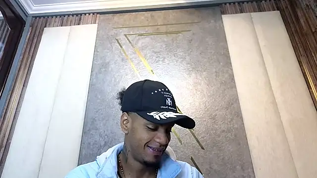 AaronCruz  online show from February 2025 01:06:01 PM