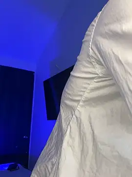 Snapshot of AaronCruz_ chatting on October 2025 03:45:01 AM AaronCruz online show from October 2025 03:45:01 AM