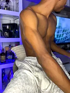 Snapshot of AaronCruz_ chatting on October 2025 02:27:02 PM AaronCruz online show from October 2025 02:27:02 PM