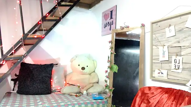 Snapshot of luna_sky83 chatting on October 2025 05:49:02 AM luna sky83 online show from October 2025 05:49:02 AM