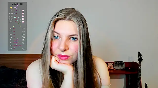 Annie aww online show from February 2025 06:10:01 PM