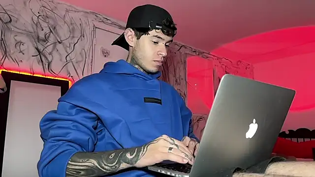 Saturno v online show from January 2025 03:22:02 AM