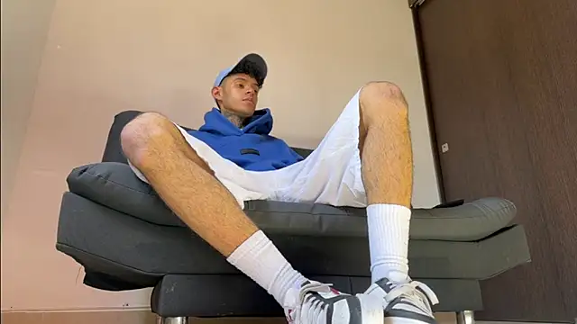 Saturno v online show from March 2025 07:49:02 PM