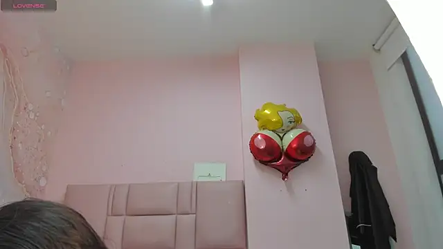 soyzarahtorres online show from September 2025 09:38:01 PM