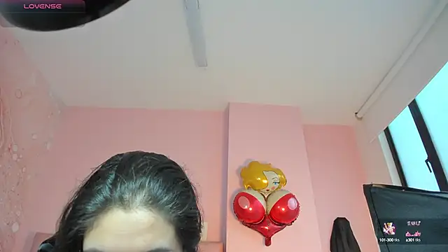 soyzarahtorres online show from October 2025 10:07:02 PM