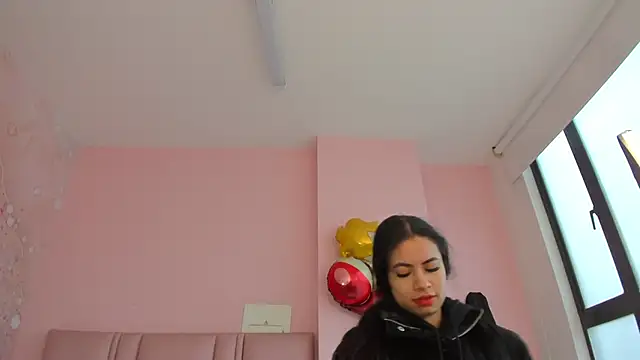 soyzarahtorres online show from October 2025 04:02:02 PM