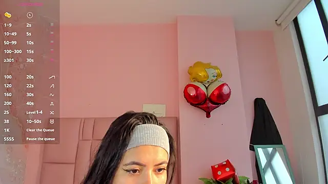 soyzarahtorres online show from November 2025 09:36:02 PM