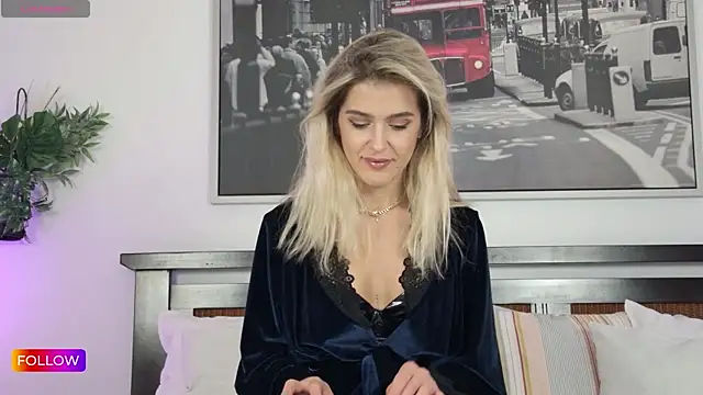 Snapshot of Sarah-Hart chatting on October 2025 11:40:01 AM Sarah-Hart online show from October 2025 11:40:01 AM