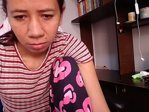 Erotic latina online show from October 2025 12:31:01 PM