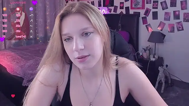 KarambaMoon online show from October 2025 08:51:01 PM