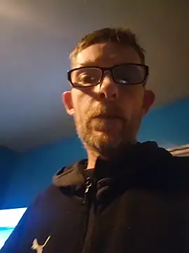 MysteriousFire23 online show from November 2025 07:26:02 PM