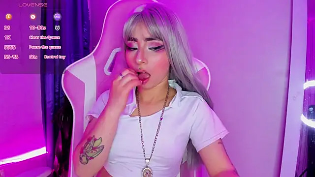 Snapshot of hanna__azumi chatting on January 2025 09:33:02 AM hanna azumi online show from January 2025 09:33:02 AM