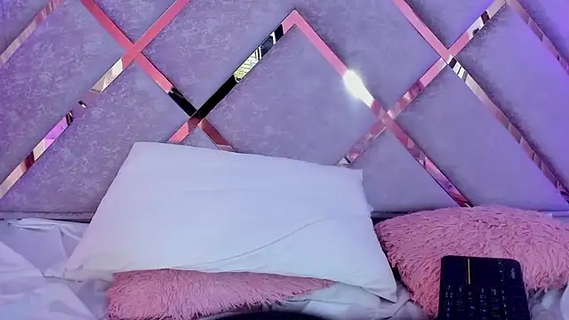 Snapshot of hanna__azumi chatting on January 2025 08:07:02 AM hanna azumi online show from January 2025 08:07:02 AM