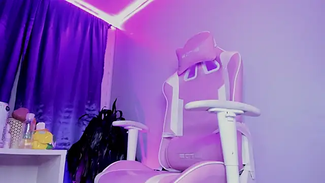 Snapshot of hanna__azumi chatting on February 2025 10:25:02 AM hanna azumi online show from February 2025 10:25:02 AM