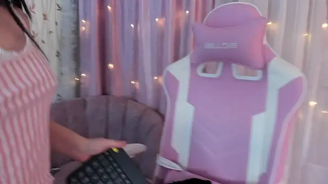 Snapshot of hanna__azumi chatting on February 2025 08:10:02 AM hanna azumi online show from February 2025 08:10:02 AM