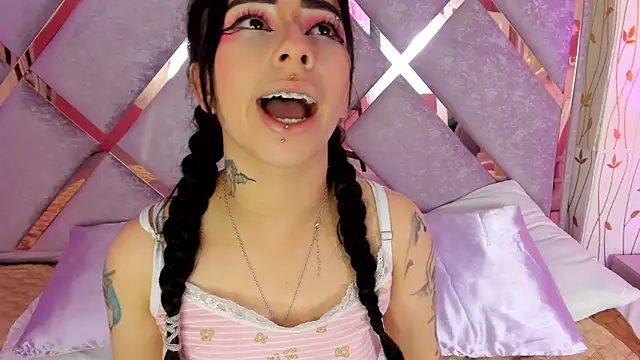 Snapshot of hanna__azumi chatting on February 2025 07:58:02 AM hanna azumi online show from February 2025 07:58:02 AM