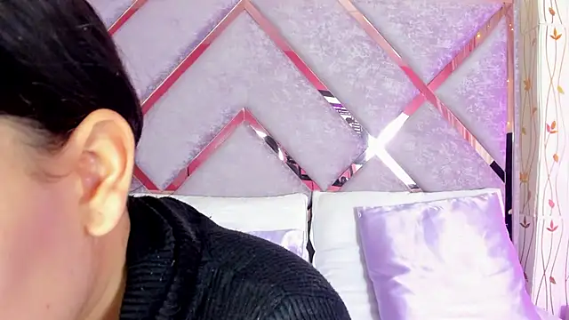 Snapshot of hanna__azumi chatting on March 2025 03:08:01 AM hanna azumi online show from March 2025 03:08:01 AM