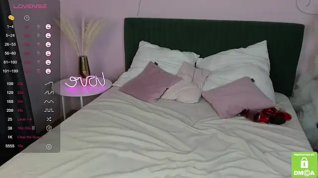 TiffanyWills online show from December 2024 09:24:01 AM