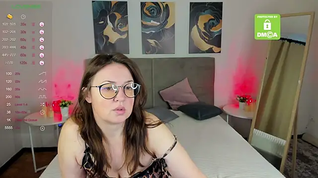 Snapshot of TiffanyWills chatting on October 2025 02:48:02 AM TiffanyWills online show from October 2025 02:48:02 AM