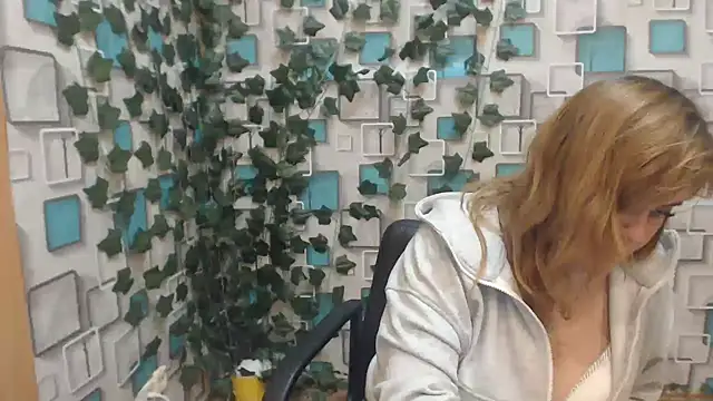 DaniellaKiss online show from March 2025 03:56:01 PM