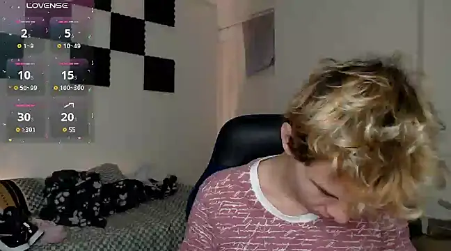 bryamado69 online show from December 2024 03:13:02 AM