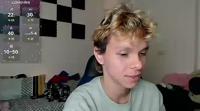 bryamado69 online show from December 2024 10:55:02 AM