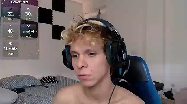 bryamado69 online show from December 2024 06:34:01 PM