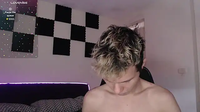 bryamado69 online show from September 2025 03:39:02 PM