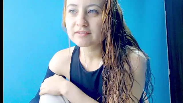 zoe jones3 online show from March 2025 05:15:01 PM