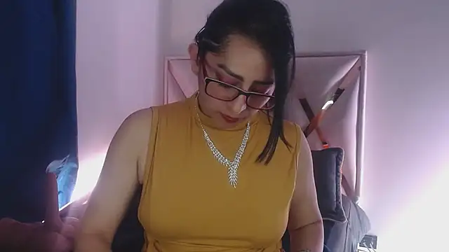 Snapshot of Andrea_Sexx_ chatting on February 2025 08:34:01 PM Andrea Sexx online show from February 2025 08:34:01 PM