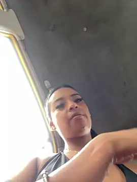 Laura fernandezII online show from January 2025 02:34:01 PM