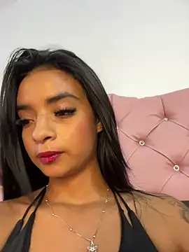 Laura fernandezII online show from February 2025 10:53:02 PM