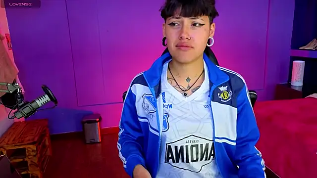  sharlotte777 online show from October 2025 02:28:01 PM