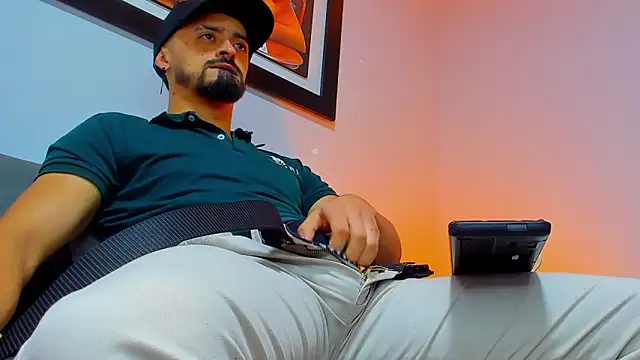 MAXIMUS MASTE3 online show from October 2025 11:37:02 PM