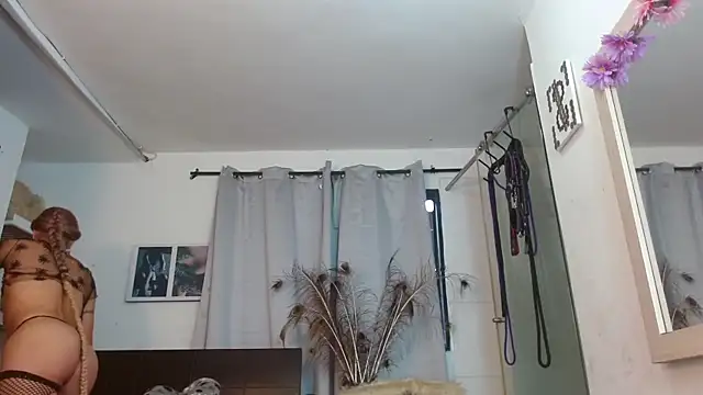 Snapshot of georgina_ms chatting on November 2025 05:55:02 PM georgina ms online show from November 2025 05:55:02 PM