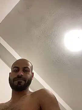 Snapshot of islandvybee55 chatting on December 2024 08:23:02 AM islandvybee55 online show from December 2024 08:23:02 AM