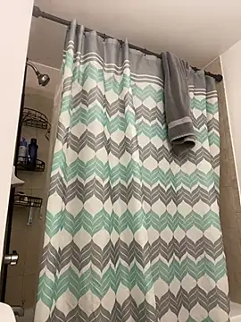 Snapshot of islandvybee55 chatting on January 2025 08:02:02 PM islandvybee55 online show from January 2025 08:02:02 PM