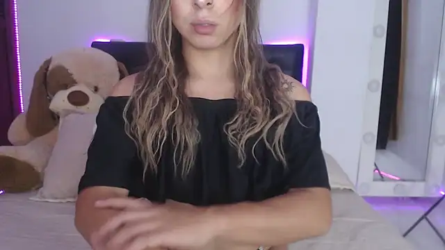 Sofieevans  online show from February 2025 09:31:01 PM