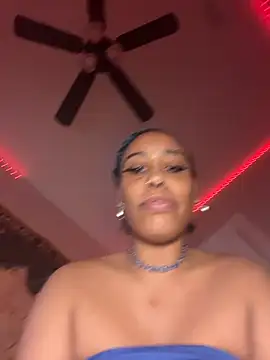 loveluna8 online show from November 2025 11:59:02 PM