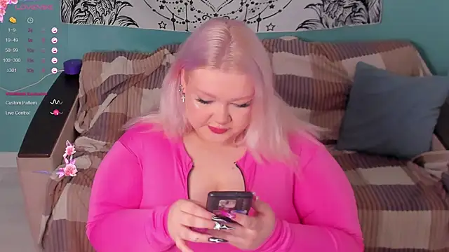 LilyBelll online show from December 2024 04:20:01 PM